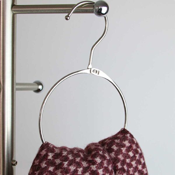 Anel niquelado com gancho de suporte